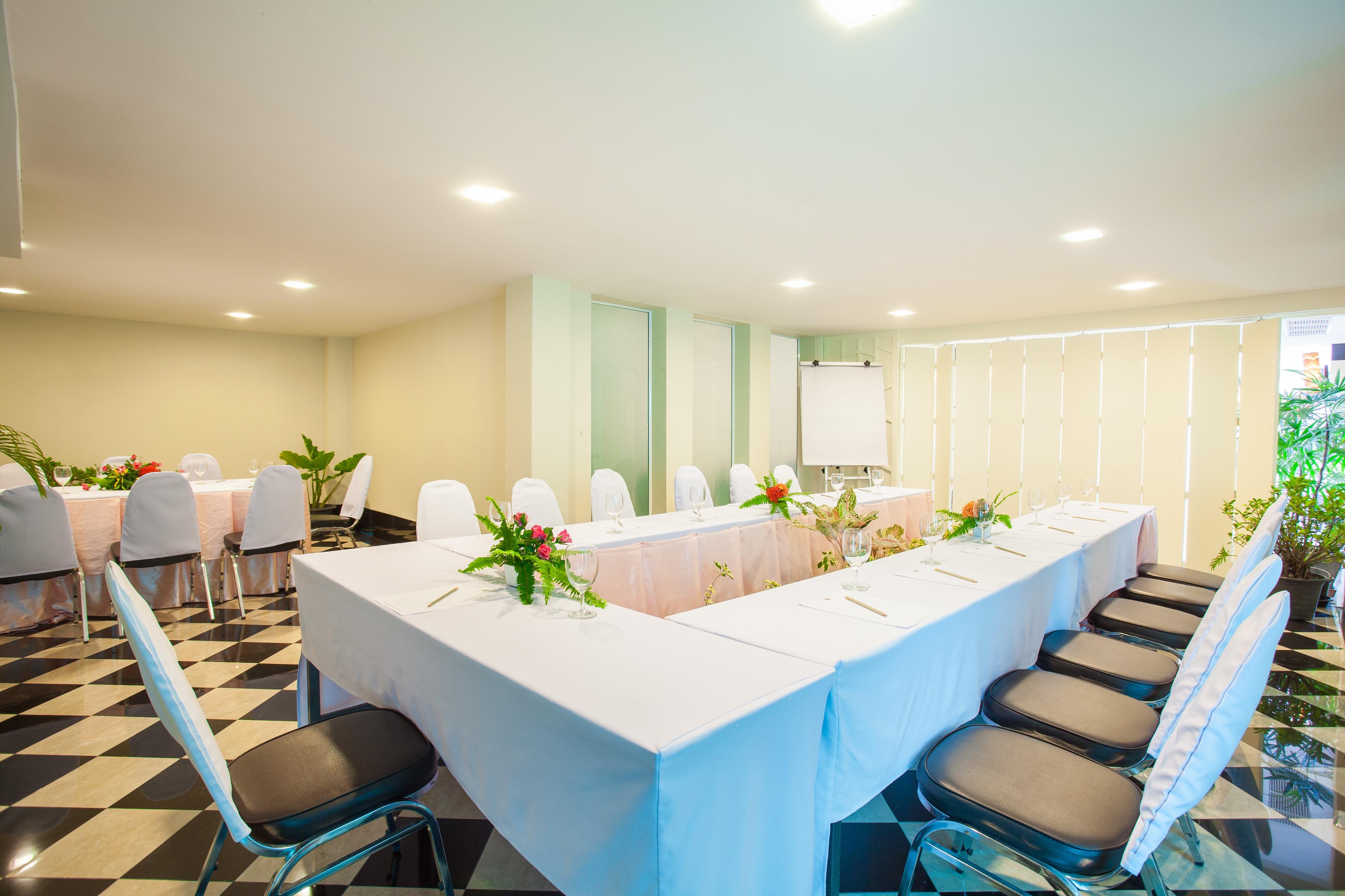 Paradise Hotel Udonthani Экстерьер фото